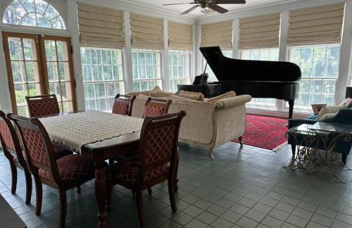 Historic Tudor with River Views & Fun Gaming Room - Foto 58