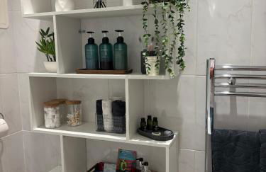 Taylor Close - Spacious Central Ferry Flat - Photo 26