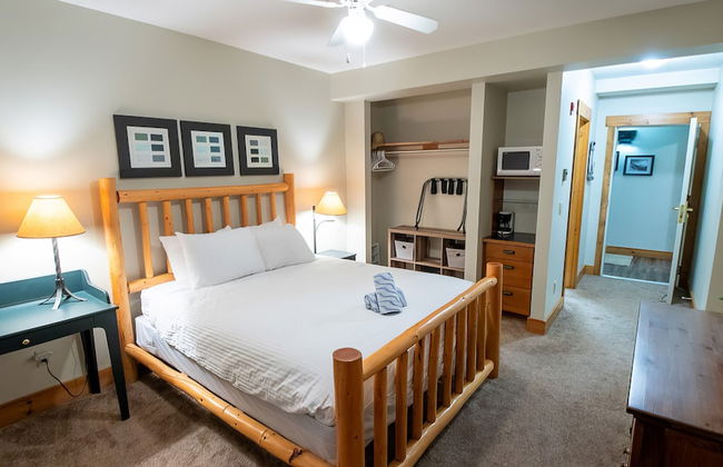 Timberline Lodges by Fernie Lodging Co - Photo 36