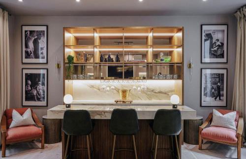Luxury Fulham Townhouse with a Bar & Games Room - Foto 65