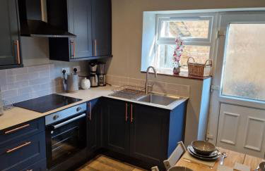 Lovely Cosy Two Bed Home,Peak District Gateway - Foto 6