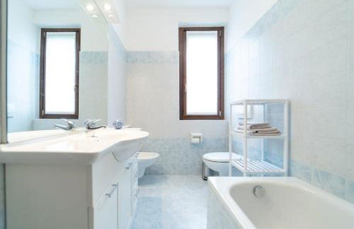 Apartment with private garage, garden and WiFi - Foto 28