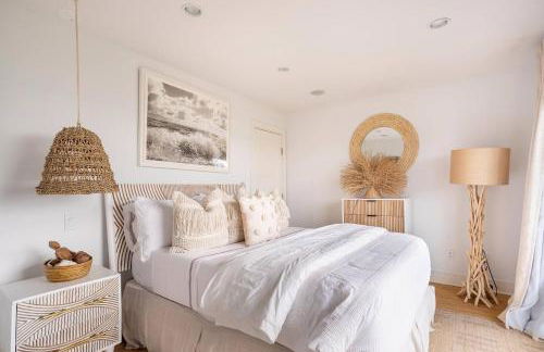 Surfside Villa by Rove Travel - Oceanfront Home with Hot Tub - Foto 24