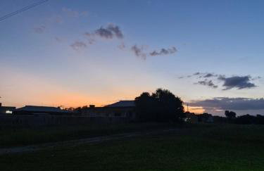 Martinez House Unamar - Photo 19