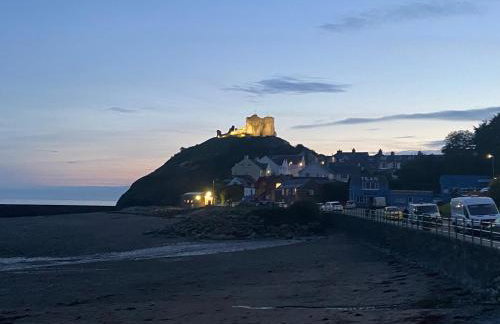 Porthyraur castle view, beach, parking,EV point Pet friendly - Foto 42