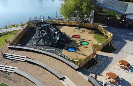 Elegant 2 Bed 1 and Half Bath Caravan in Holiday Resort Village - Photo 27