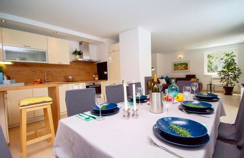 VILLA STOZAK, private heated pool, cinema room and sauna, 7 km from beach - Photo 13