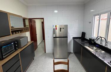 Casa com piscina beira-mar - Foto 2