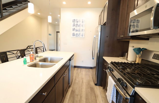 Arrow Luxury Rooftop Shopping and More! - Foto 14