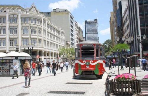 609-Apartamento Encantador, com 1 vaga de GARAGEM, Todo Mobiliado e Decorado, Edificio com Academia, Lavanderia, Excelente localização no Rebouças, Proximo ao Batel e Centro - Foto 44