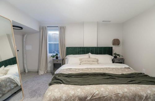 Lions Lair - 1 BR 1 BA Home Coffee Smrt TV Wifi - Photo 19