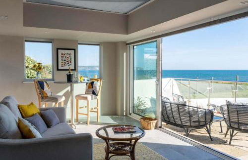 Needles Point - Photo 1