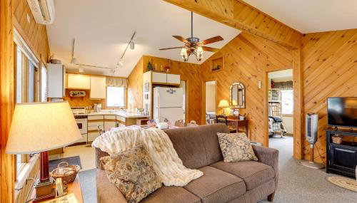 Waterfront Cottage on Lake George with 2 Docks! - Foto 4