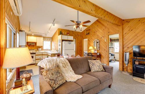 Waterfront Cottage on Lake George with 2 Docks! - Foto 4