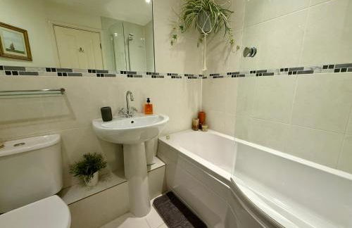 Luxury Kingfisher Lodge, Isis Lake, within the Cotswold Waterpark - Foto 28