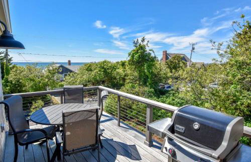 Gorgeous Architectural Home w Water Views - Foto 32