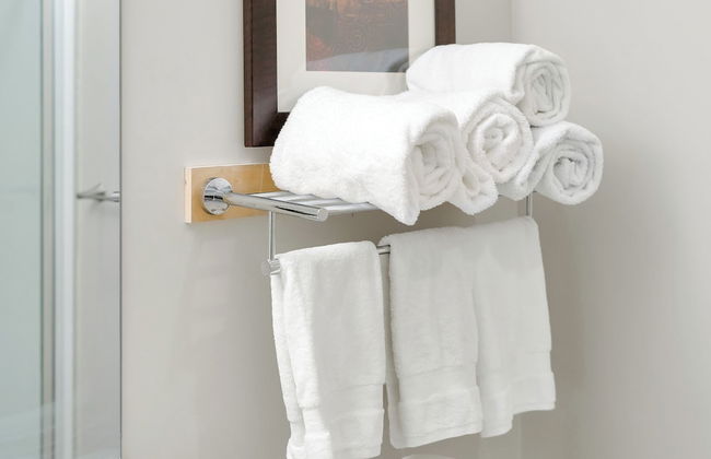 Breathtaking Bliss 2BR Penthouse - Photo 54