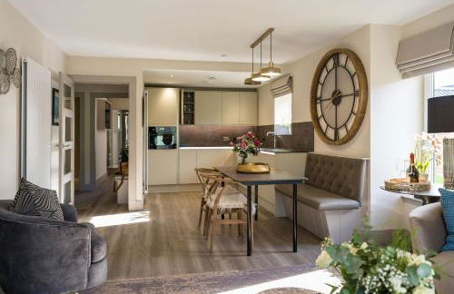 Arran Shores Luxury Shorefront Garden Terrace Apartment 6 - Photo 4