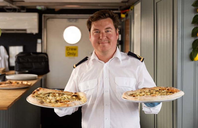 Stockholm Pizza Cruise - Photo 4