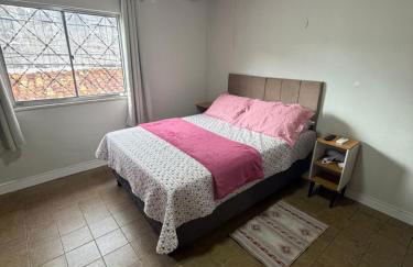 AmazHost - Casa rosa - conforto com split, wi-fi e água quente - Foto 4