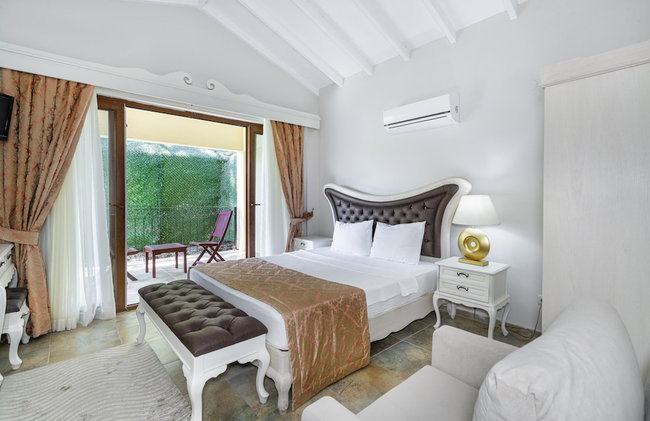 Alya Villa Butik Hotel - Photo 14