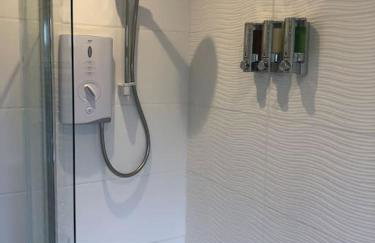 Modern and comfortable stay in Morecambe - Photo 5