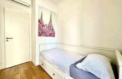 Sofi - modern with private garage - Photo 17