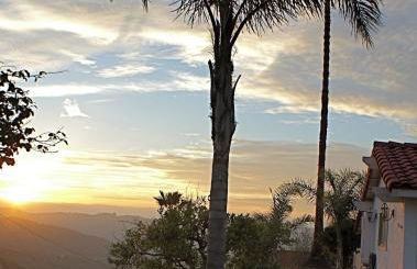 Quiet Hilltop Home With Stunning Hill Top And Valley Views - Foto 23