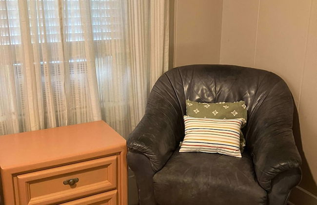 Cozy and Private Retreat - Photo 6