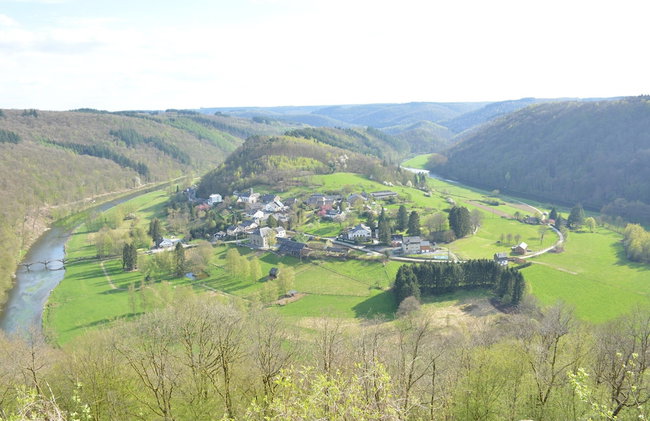 Child Friendly Holiday Home in Bouillon near River - Photo 33
