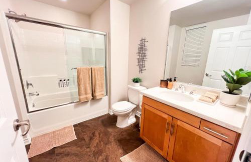 Beautiful 2 BD 3 Beds in Heart of Encino 105 - Foto 45