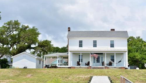 Comfortable Down East Waterfront Farmhouse - Photo 4