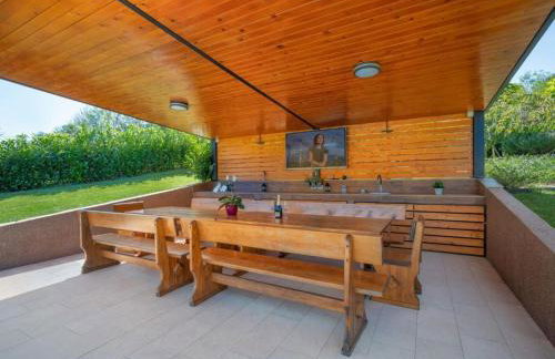 Mala kuća Mia - Foto 68