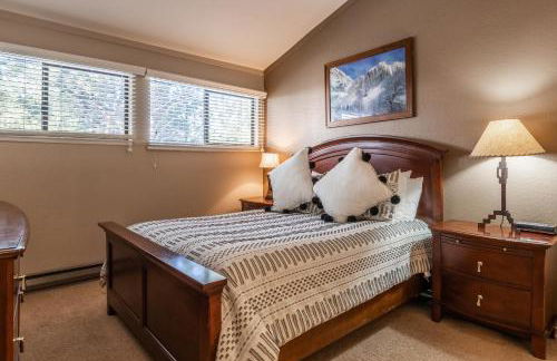 New Listing 2 bedroom and Loft 2 bath Summit E Bldg 16 condo sleeps 8 Steps to Eagle Lodge Chair 15 - Foto 28