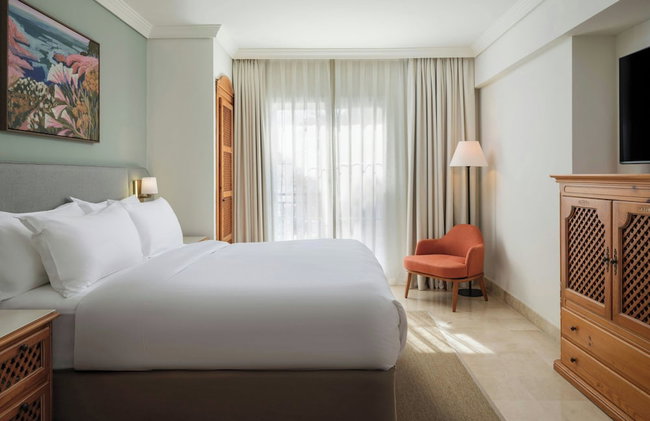 Marriott's Marbella Beach Resort - Photo 9