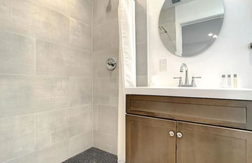 Luxe 6 Bed Heated Pool Villa I 5 min to Beach I BBQ - Foto 73