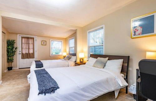 Cozy House 10min to Monuments and DC by CozySuites - Foto 8