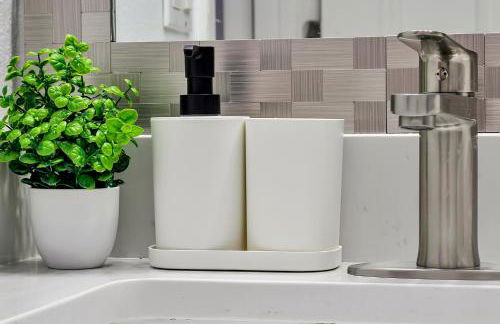 Stunning 5 bedroom pool home in gated community minutes from Disney - Foto 37