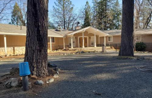 Grass Valley Oasis - Spacious Family Retreat Near Rollins Lake - Photo 36