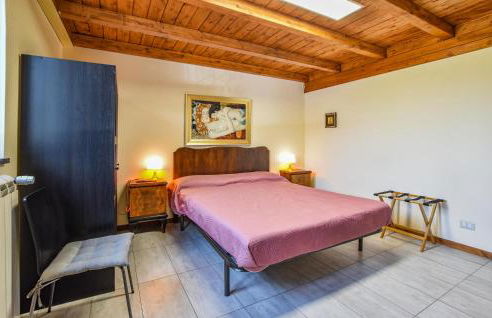 Amazing Home In Castiglione Di S - Foto 21