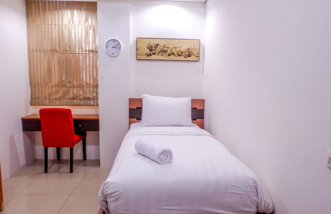 Cozy Pool View Kemang Village Residence Apartment with Direct Access to Mall - Foto 9