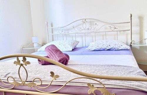 Spacious Stone Villa with Sea Views - Foto 24