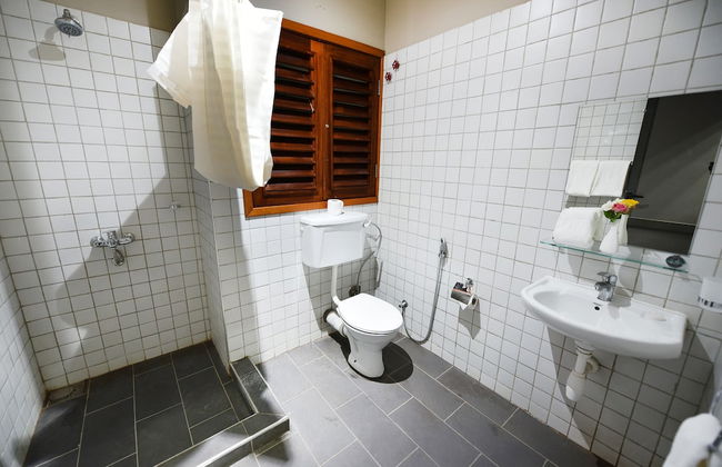 Boulevard Suites - Photo 23