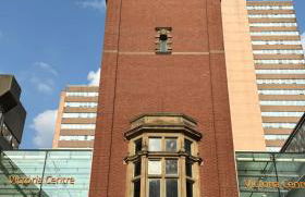 "Snooze Central" - City Centre Apartments above Victoria Centre Shopping Centre with full Kitchen in Milton Street - up to 4 Beds - most Central Location next to the Hilton Hotel - Outdoor Parking for Cars or Vans five pounds a day - Sunday 1pm Check-Out - Photo 15