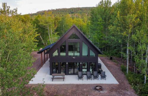 2 Mi to Lutsen Mtns Modern Cabin with Fire Pit! - Foto 1