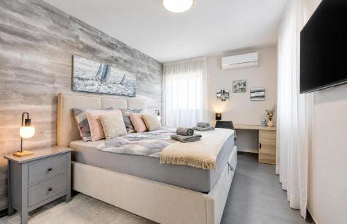 Villa Aria with heated Pool and Whirlpool - Happy Rentals - Foto 12