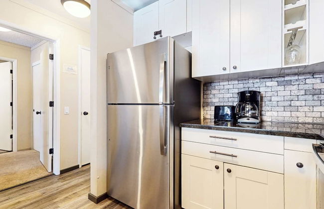 Modern Cabin for 6, Near Slopes + Canyon Lodge! - Foto 11