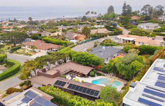 La Jolla Mid-century by Avantstay Private Pool, Outdoor Living + Ocean Views - Photo 64