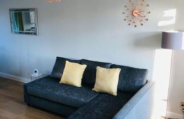 Cosy Home with Free Parking Near Edinburgh St Andrews M90 & Amazon - Foto 3