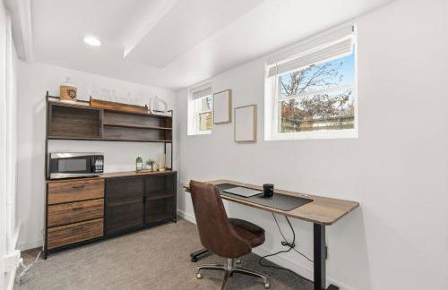 Mathews House with 4 King Beds Near CSU and Old Town - Foto 26